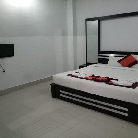 Capital O 2533 Shita Bali Hotel Jimbaran  Exterior photo